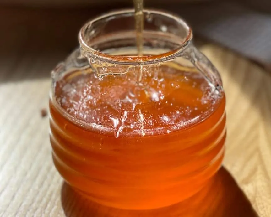Glass honey dispenser