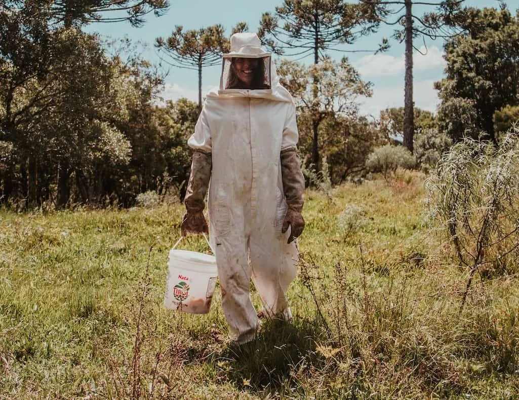 No mess honey harvest