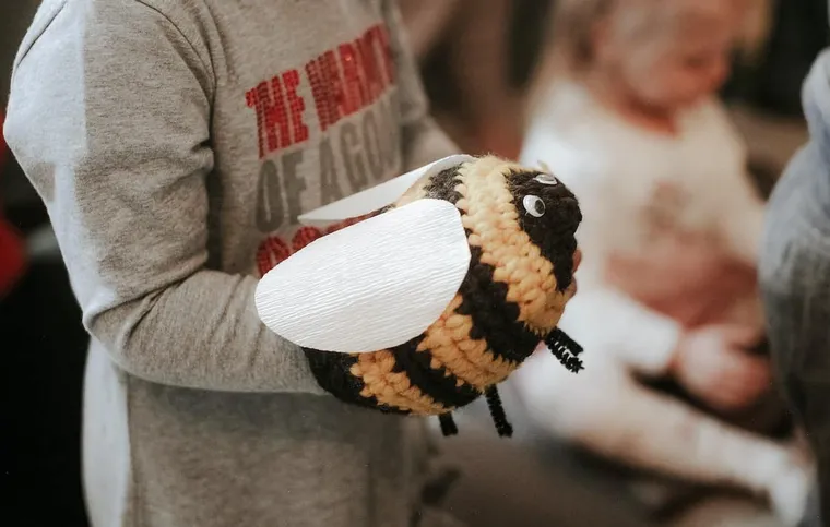 Best Beekeeper Costume to BEE Yourself and Keep Everyone Buzzing