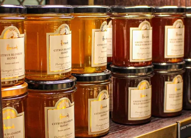 How to Sell Your Honey for Profit (Plus Tips for Success)