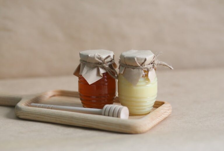 2 Ways to Keep Honey From Crystallizing Beekeeping 101